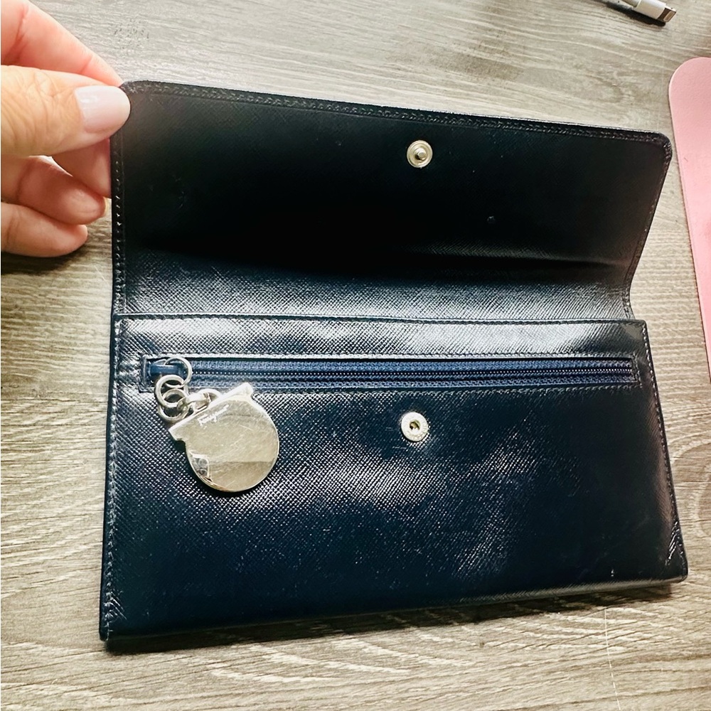 Salvatore Ferragamo Gancini Wallet - Picture 3 of 10